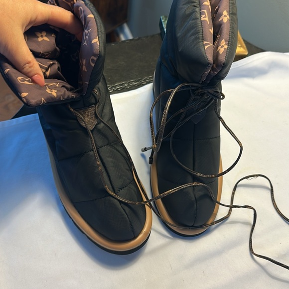 Louis Vuitton boots - Picture 13 of 14